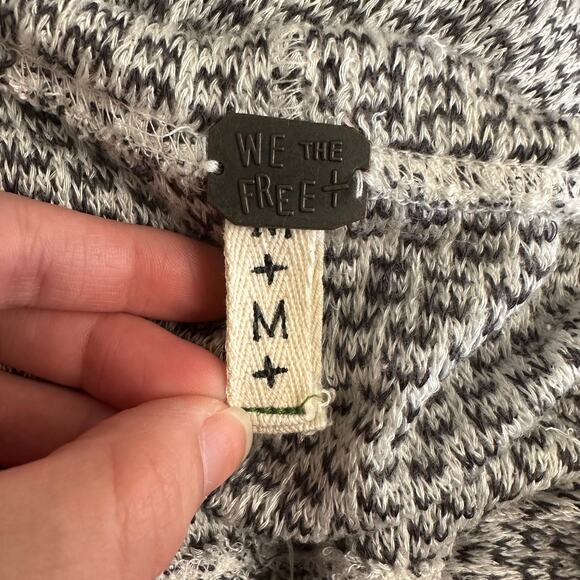 Free People Timber Knit Cowl Neck Tank Top Women’s Medium Black White Sleeveless - Picture 2 of 7